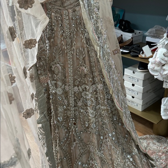 Republic woman’s wear lengha - Picture 7 of 10